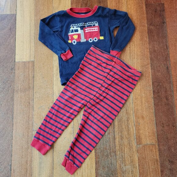 Carter's Super Comfy Toddler Fire Engine Pajamas Size 24 Months - Picture 2 of 7